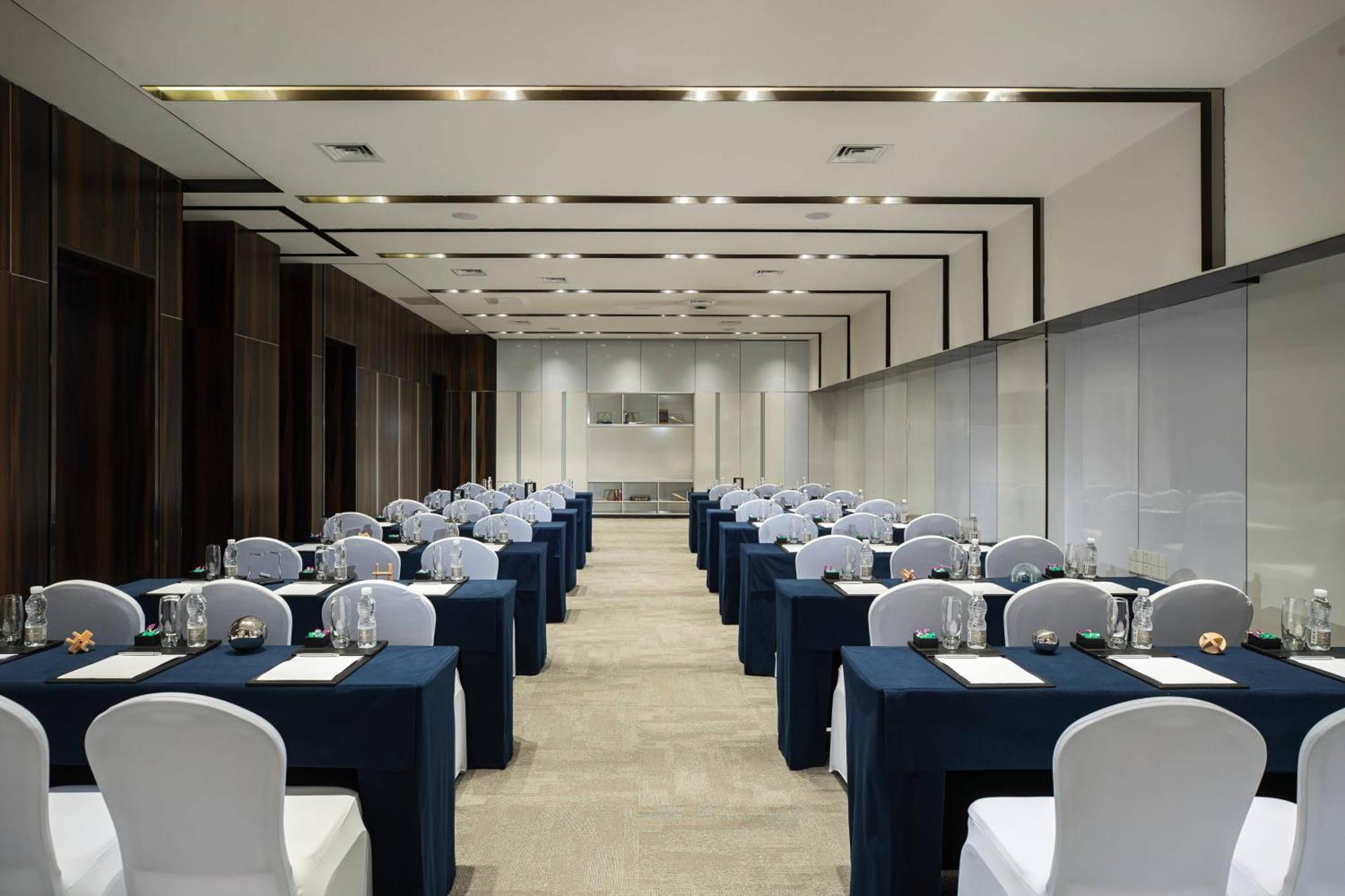 Renaissance Shenyang West Hotel Exterior foto